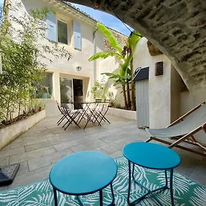 https://la-maison-rose.hotels-rhonealpes.com